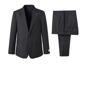 Kostym - Douglas Hayward "Bond" Kostym – UK 36 / EU 46 Nypris: £1,200 – Säljes för 4500 kr  Säljer en exklusiv Douglas Hayward "Bond" kostym i färgen Midnight Navy Dot, slim fit i 100% fin italiensk ull. Endast använd en gång – i helt nytt skick.  Byxorna har varit upplagda men är nu sprättade, vilket lämnat en liten kant (se bild). Originaltags och förvaring medföljer.
