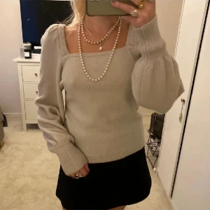 Stickad tröja - Så fin stickad tröja med puffärm från Hm 🩷