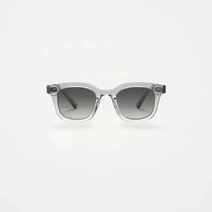 Chimis - Hej vill nån byta dessa mot sina helst 08/07 modell i t.ex. ecru eller grön🥰 kan även tänka mig sälja för 750kr+