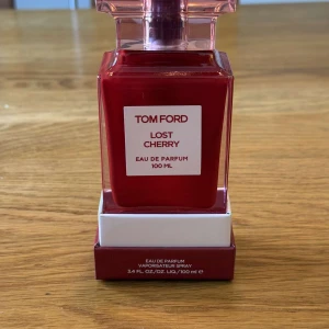 Tom ford Lost Cherry - Oanvänd skriv för info