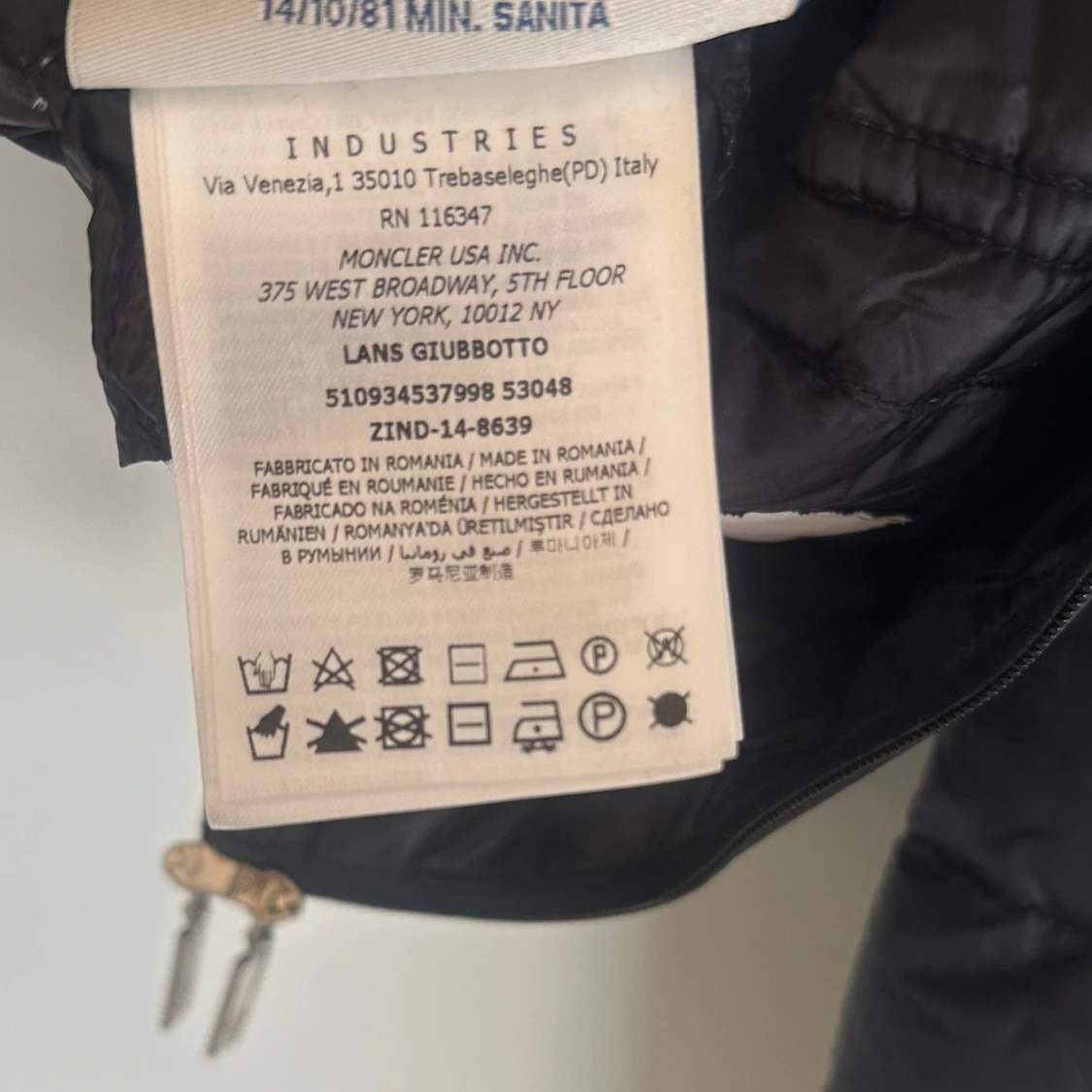 Moncler Lans dam  - 4