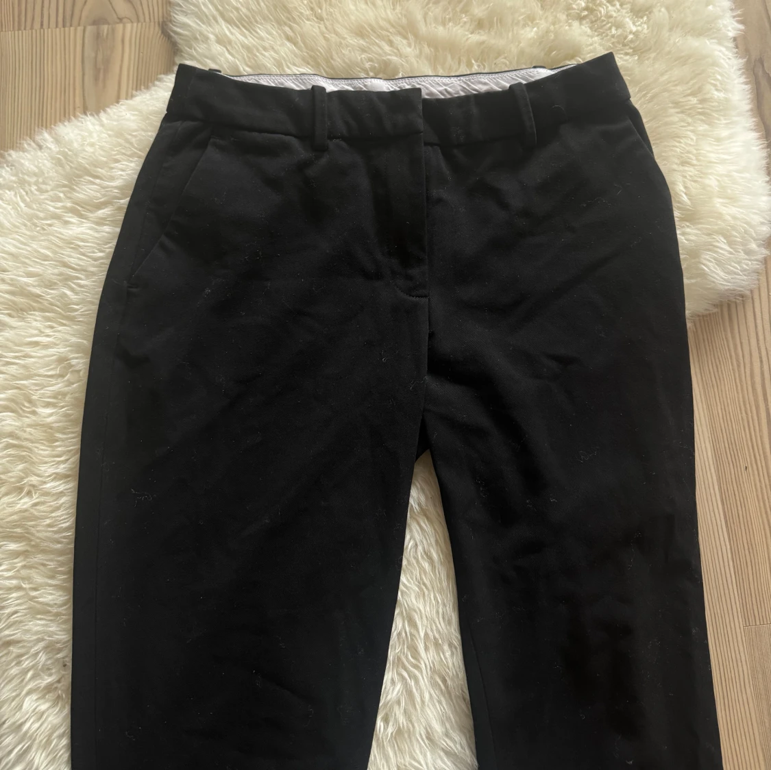 Svarta kostymbyxor med fickor - 1