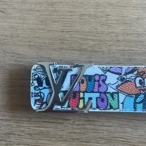 Lv bälte - Säljer ett stilrent lv bälte som är helt nytt