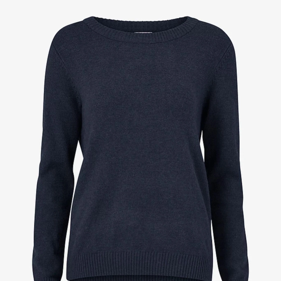 Mörkblå stickad tröja