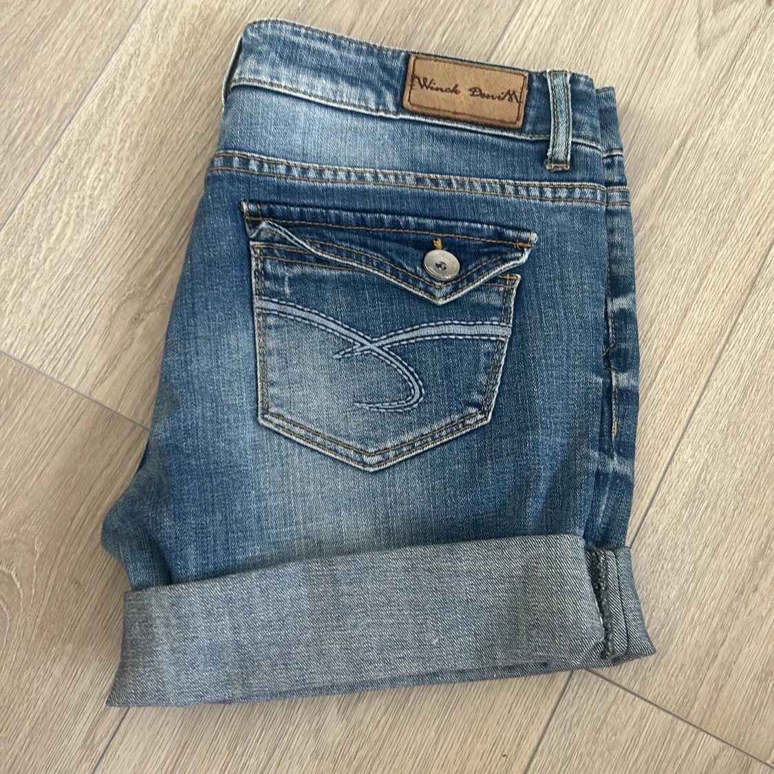 lowrise denim jeans