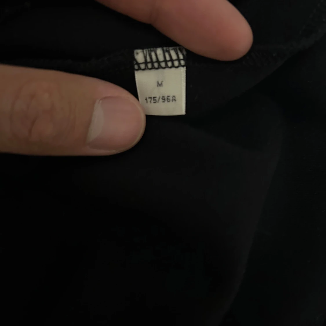 Acne studios Svart t-shirt med kontrastkrage - 3