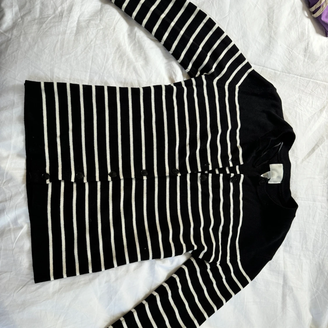 Svartvit randig kofta från H&M - 2