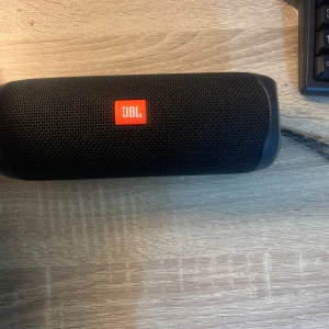 Jbl flip 5 - Legat länge och kom aldrig till användning, man kan säga nyskick