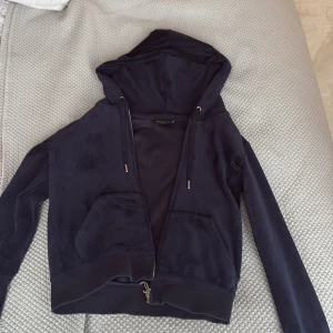 Sipp tröja - Marin blå tröja mycket bra skick, använt några få gånger