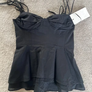 Zara bustier topp - Super snygg topp från zara med prislappen kvar🩷