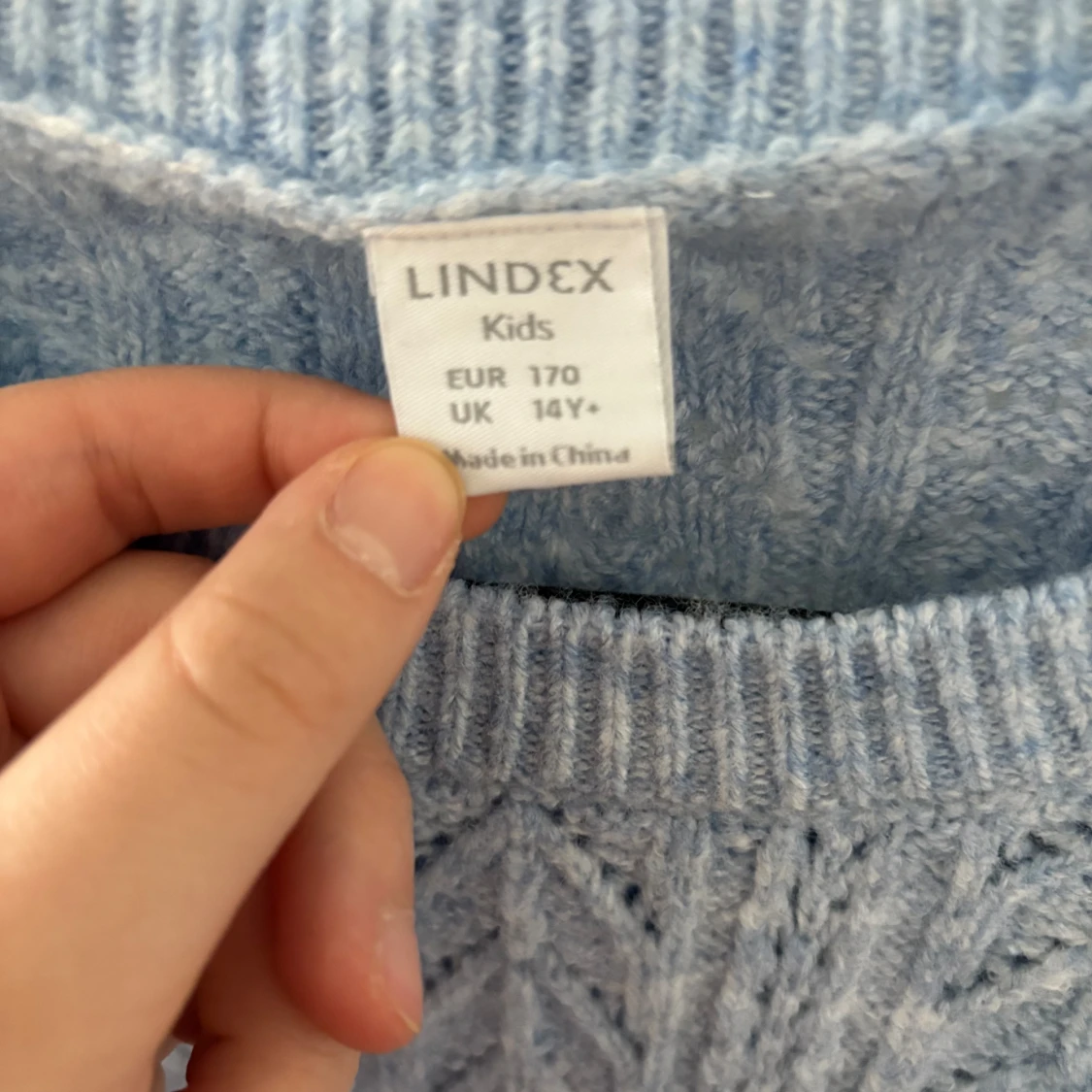 Ljusblå stickad tröja från Lindex - 2