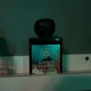 Säljer samples på summer hammer  - Säljer samples på denna doft. 2 ml 80kr 3ml 130kr 5ml 250kr