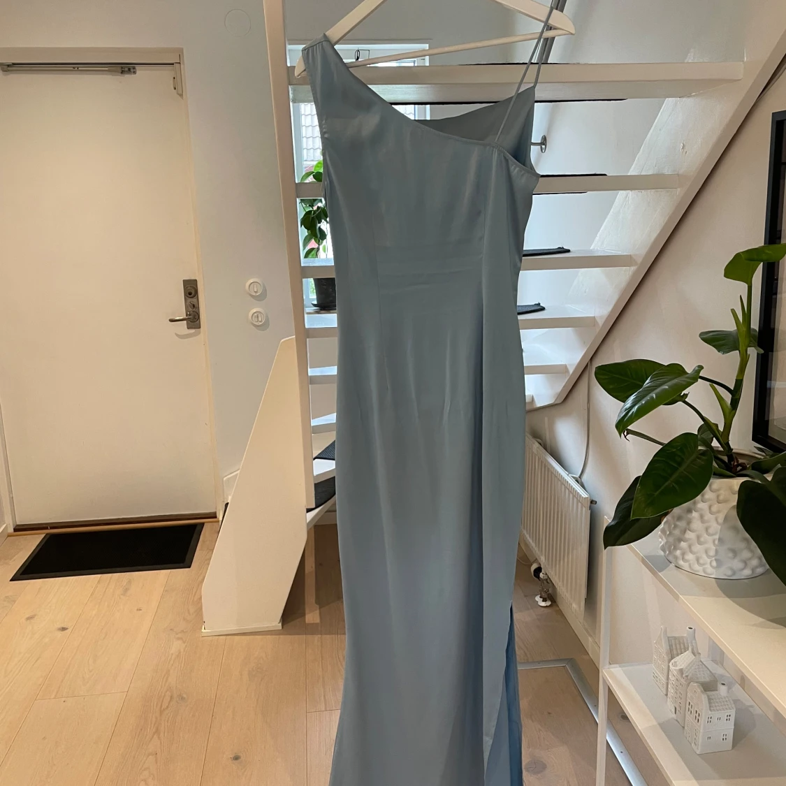 Ljusblå långklänning från ADOORE - 1