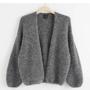 Grå kofta  - Cute cardigan from Lindex❣️Size m, fits s better!