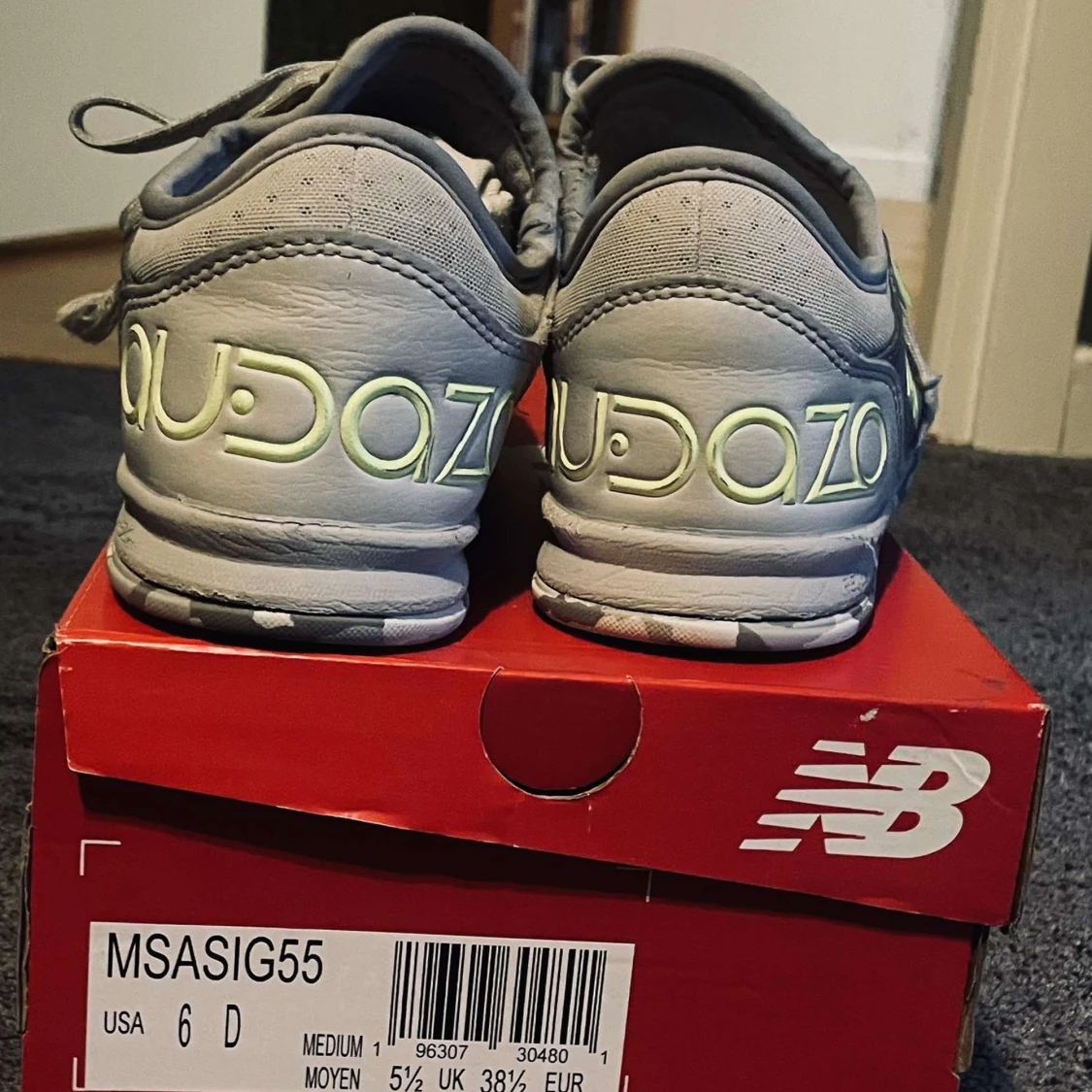 Gråa New Balance Audazo träningsskor/futsal skor - 2