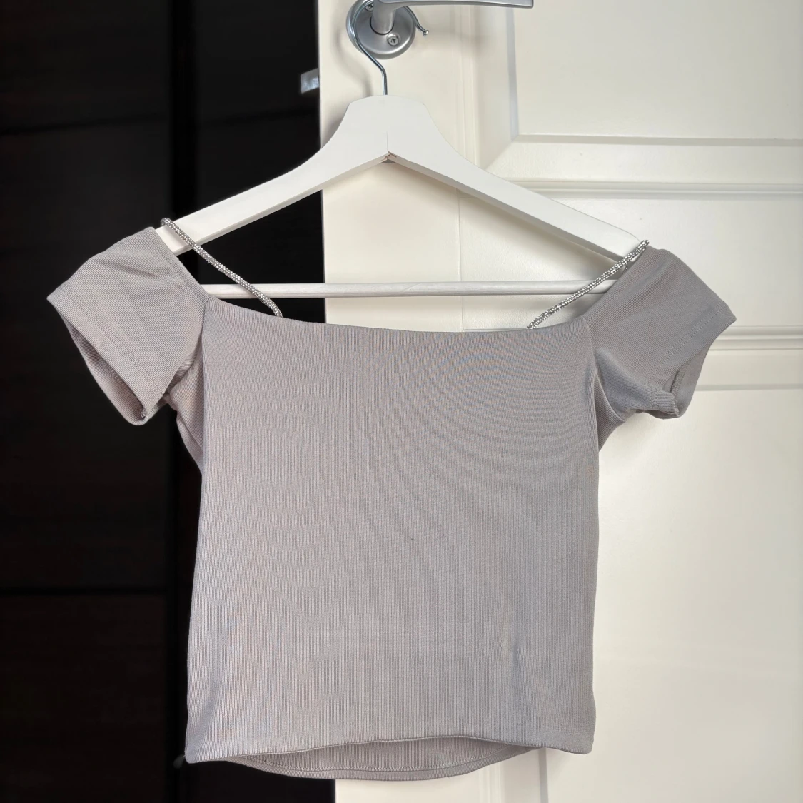 Ljusgrå  topp  - 2