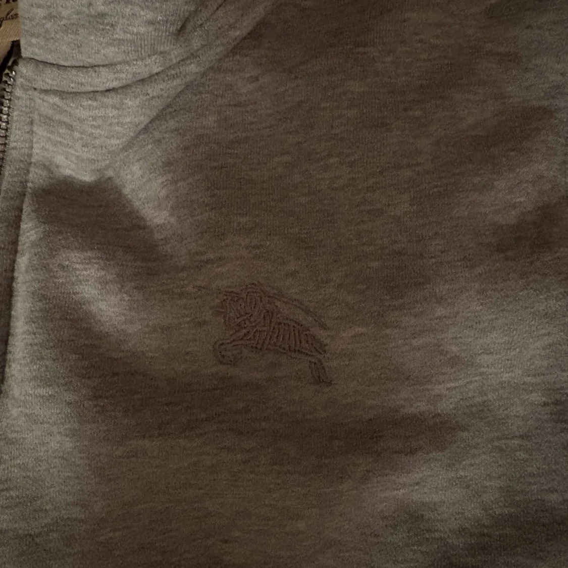 Grå Burberry hoodie med dragkedja - 2