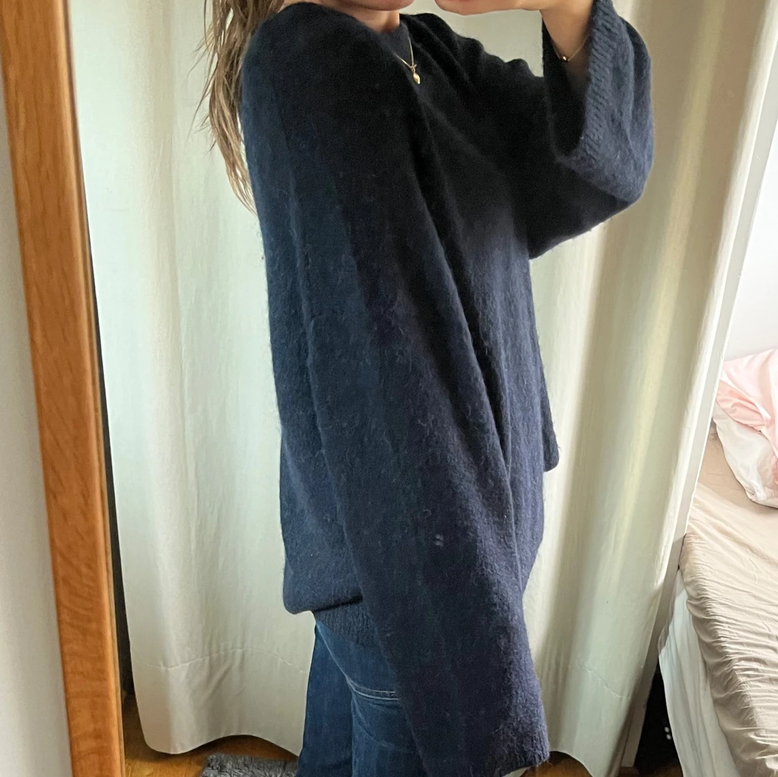 Mörkblå stickad tröja med loose fit - 1