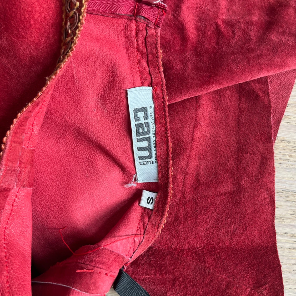 Röd mockakjol från Cam i S - 3