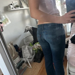 Navy jeans - Vintage levis 524 dark blue ”too superlow” jeans size w28 l32