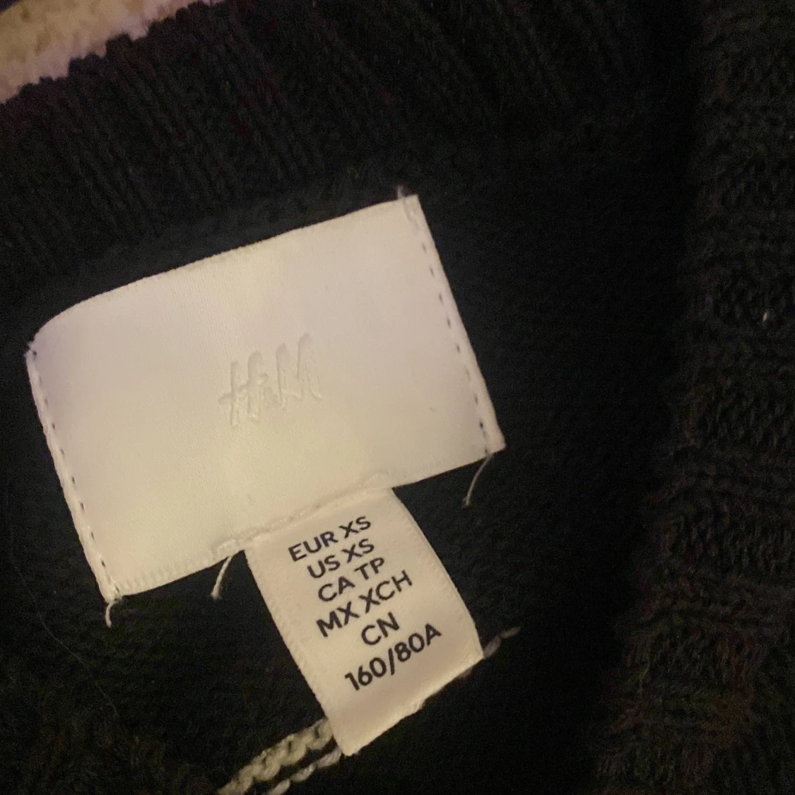 Randig svart stickad tröja H&M XS - 2