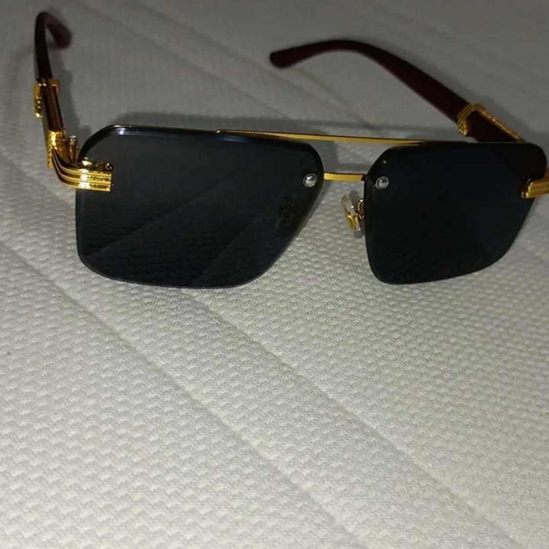 Svarta glasögon  - 1