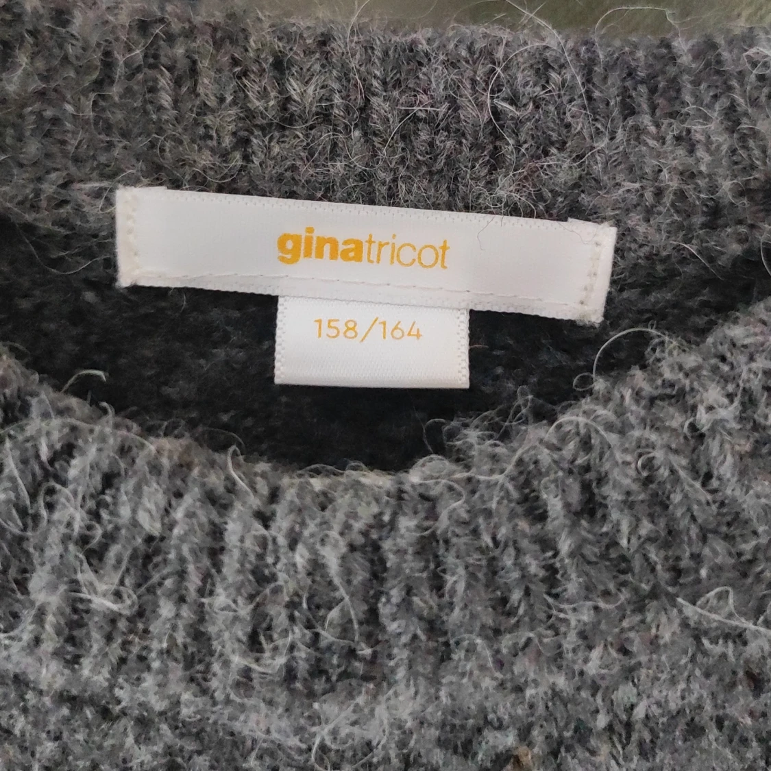 Stickad tröja - 91