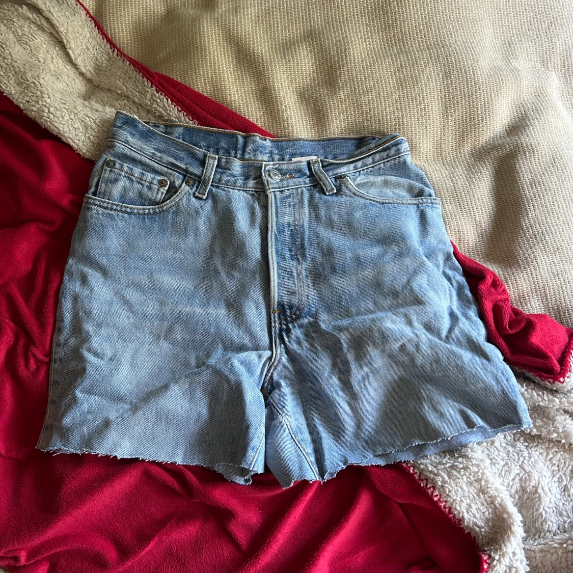 Levi's ljusblå jeansshorts hög midja