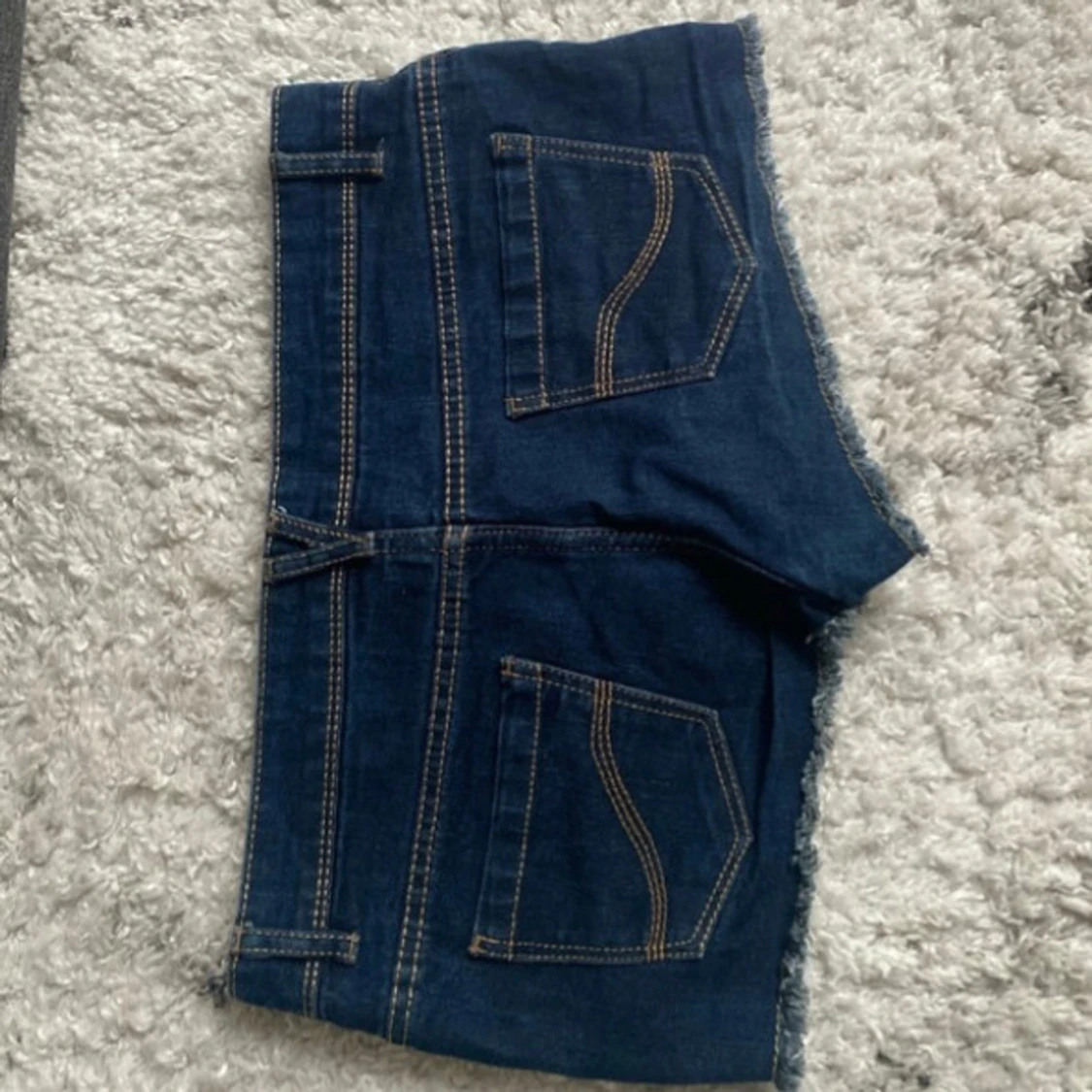 Mörkblå lowwaist mini jeansshorts - 1