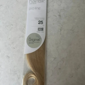 Hairtalk proline färg 613/18R - Helt nytt paket som är längd 25 cm. Proline har extra hår på sina fästen. Nypris är 2300kr. 