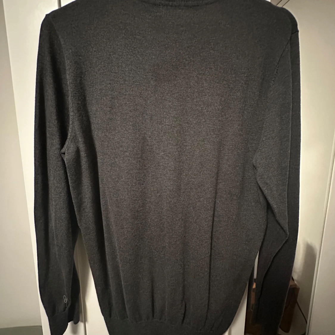 Grå turtleneck i tunn bomull lager