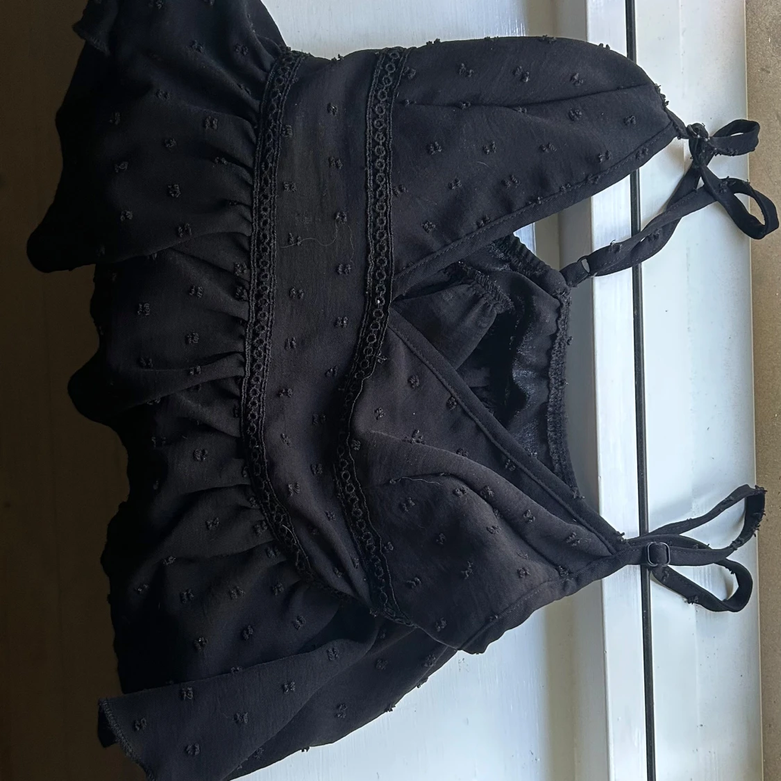 Svart volangig topp från SHEIN XS