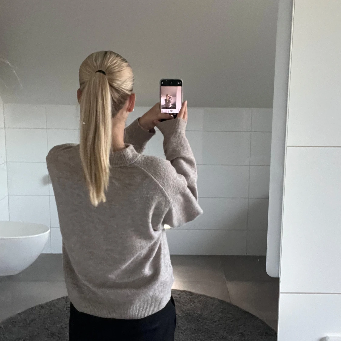 Beige stickad tröja från H&M XS - 1