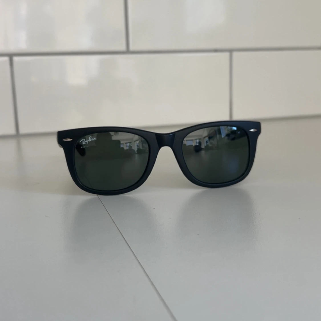 Svarta Ray-Ban solglasögon