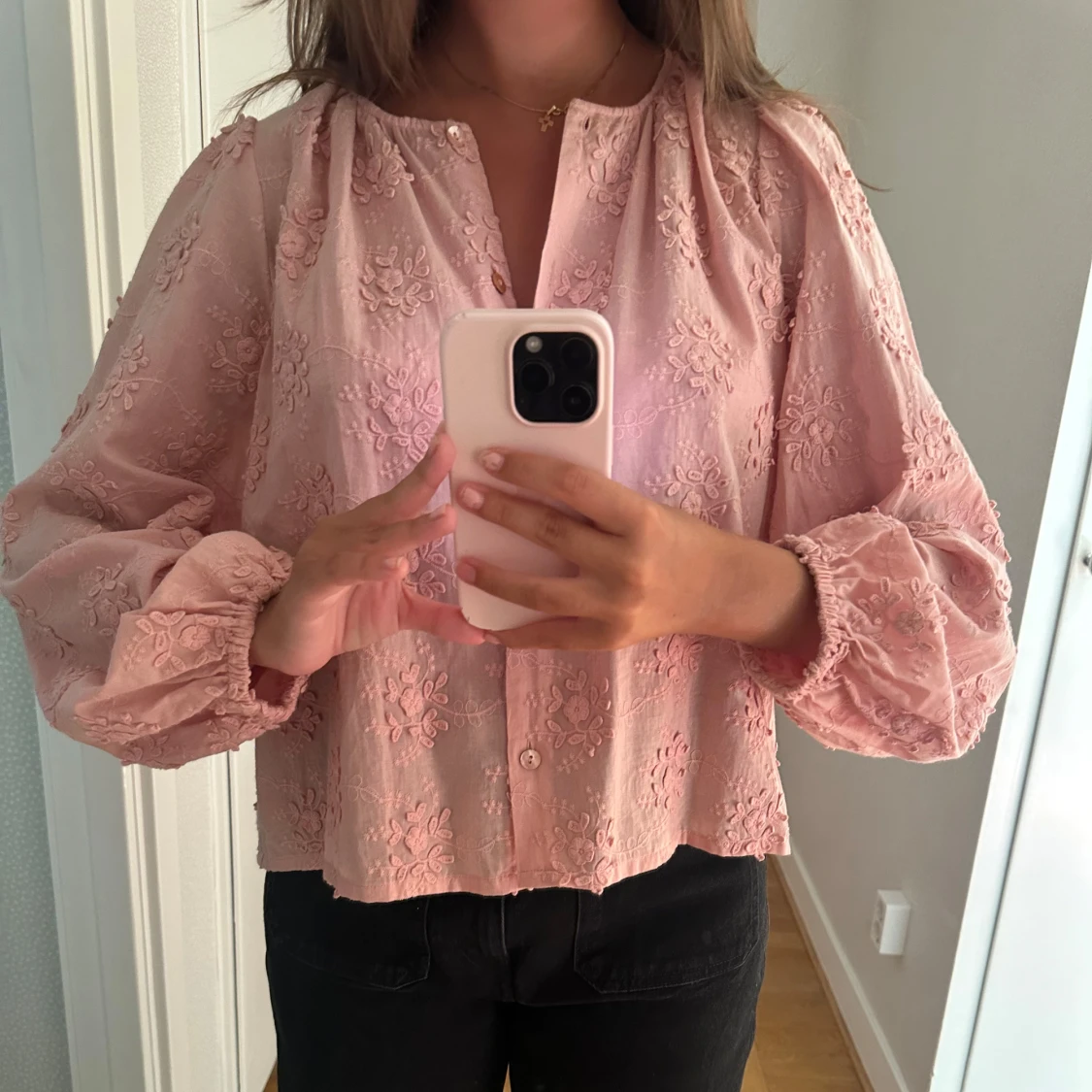 Rosa blommig skjorta/blus från Dobber - 1