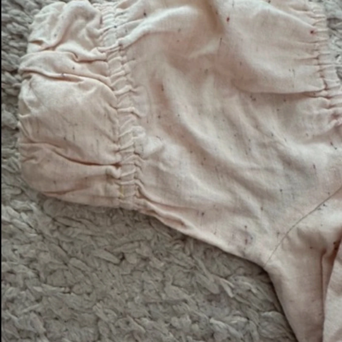 Ljus topp från PrettyLittleThing - 3