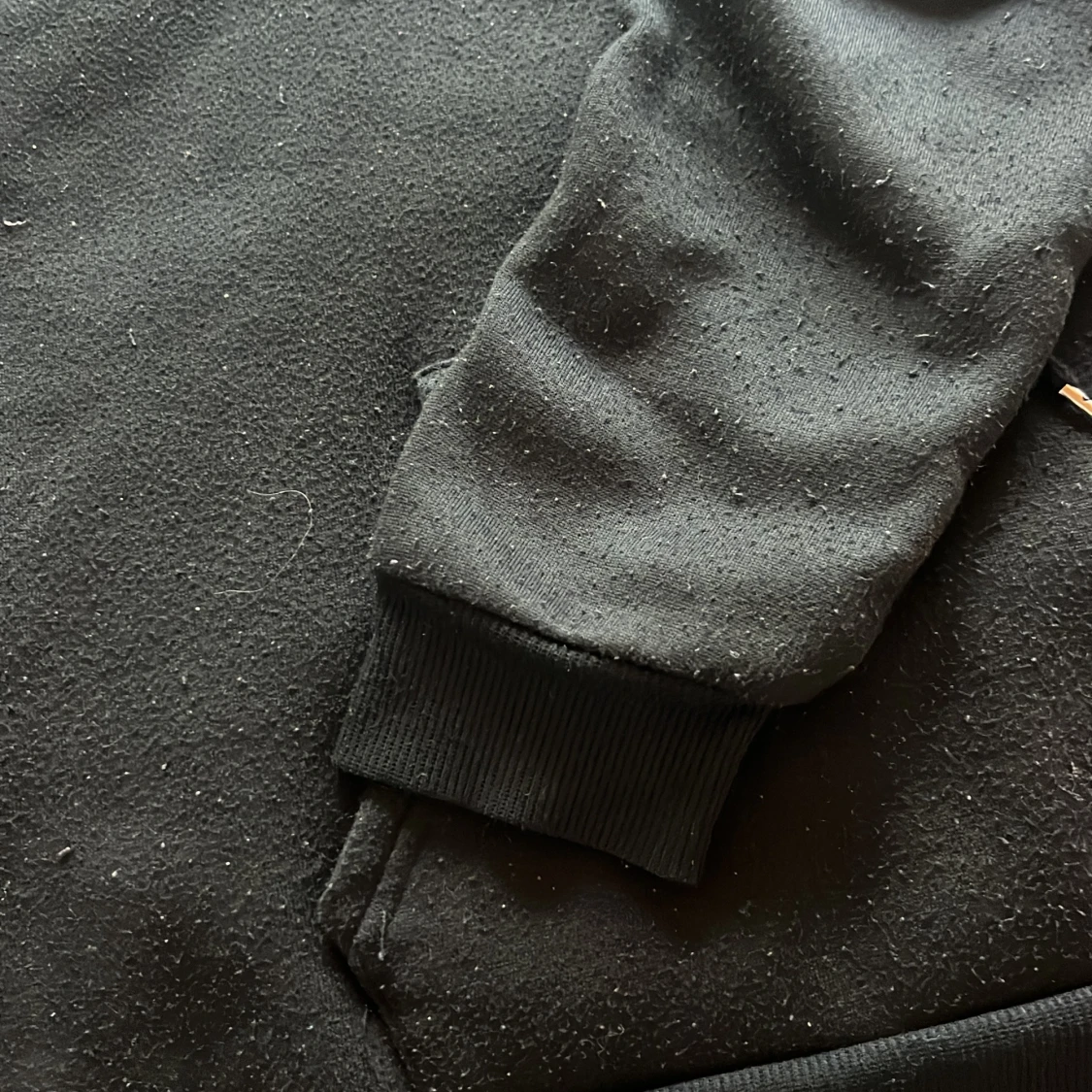 Svart hoodie med Brooklyn-tryck - 2