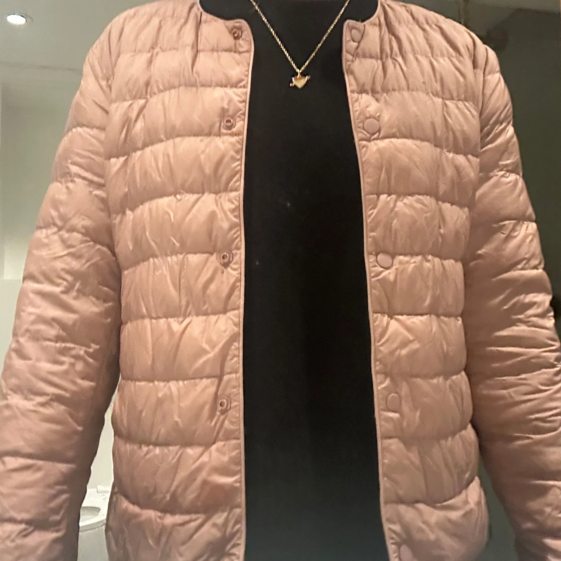 Ljusrosa uniqlo jacka