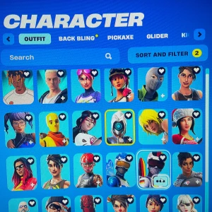 Fortnite Konto - Upptäck en färgstark värld av Fortnite-karaktärer, coola outfits, unika pickaxes och back blings! Perfekt för dig som älskar gaming och vill inspireras av spelets ikoniska stilar och utrustning. 180 skins, 226 backblings, 168 pickaxes, 135 gliders/ kontakta mig här på plick eller på min discord för att se hela kontot                                            Discord/ Kevcho_6241
