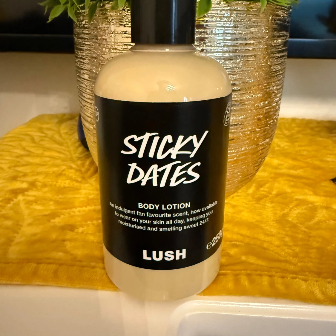 Sticky Dates Body Lotion från Lush ny! 250g