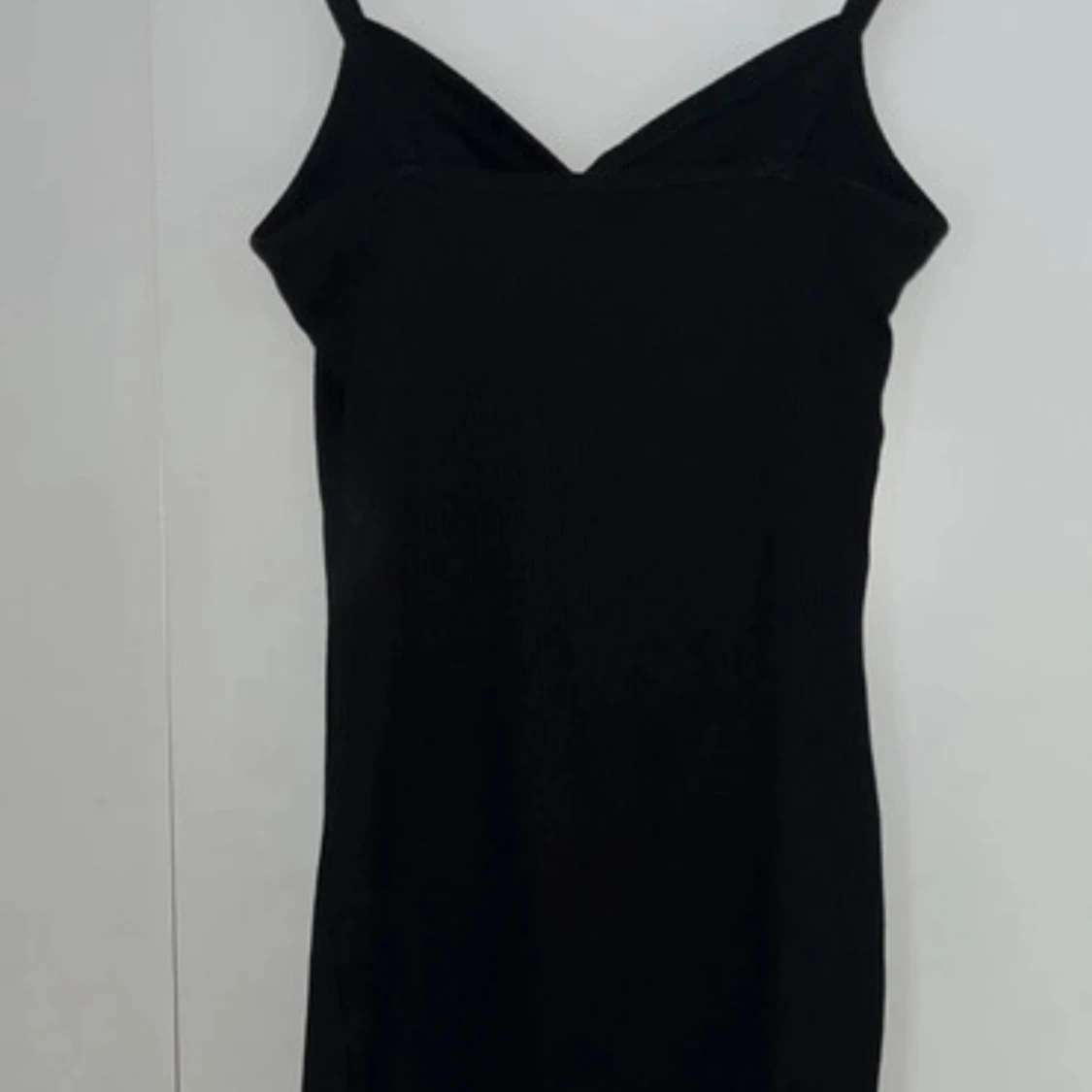 Svart ribbad klänning  - 2