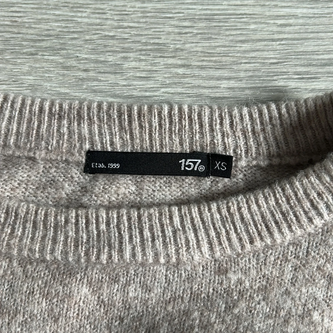 Beige stickad tröja från 157 XS - 2