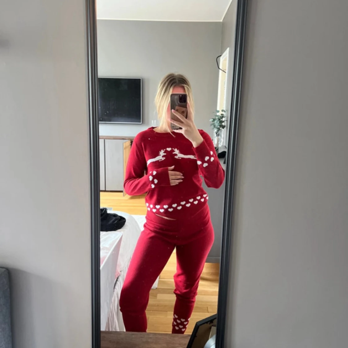 Röd jultröja med hjärtan från ONLY