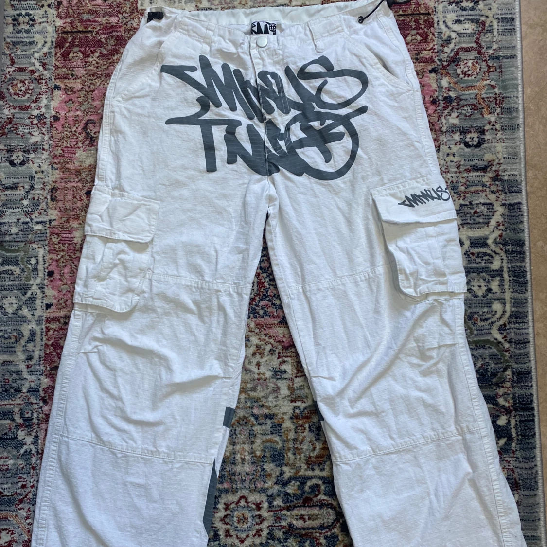 MinusTwo cargos  - 2