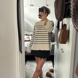 Randig tröja från Zara  - Jätteskön tröja från Zara