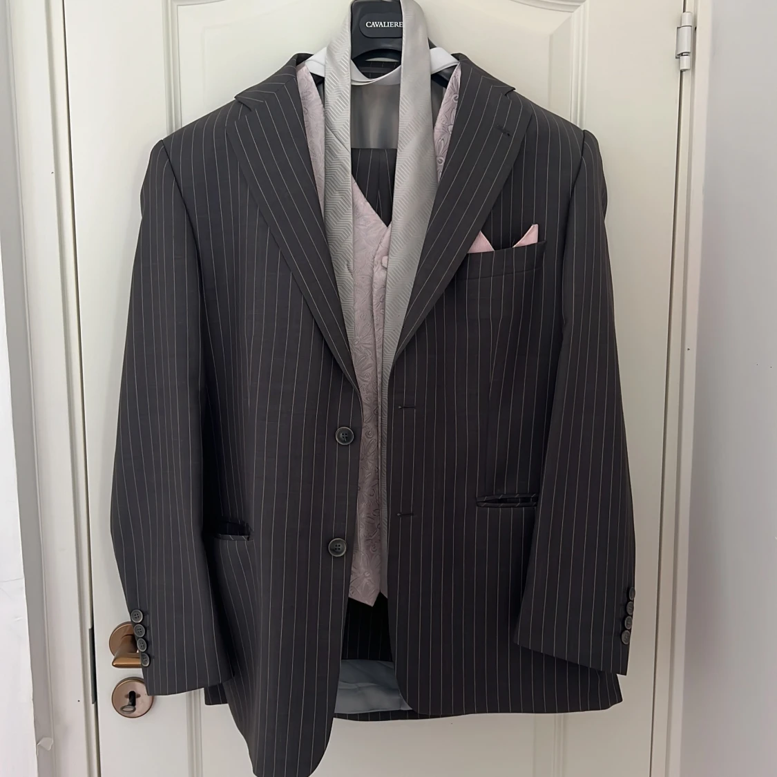 Randig svart kavaj från cavaliere ny pris 8500