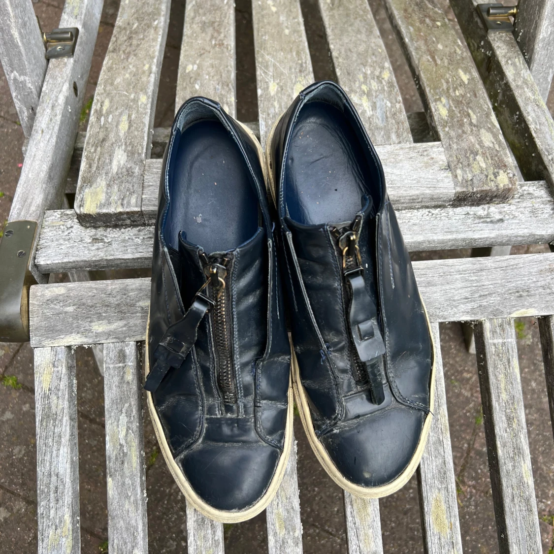 Mörkblå  sneakers från Filippa K med dragkedja - 1