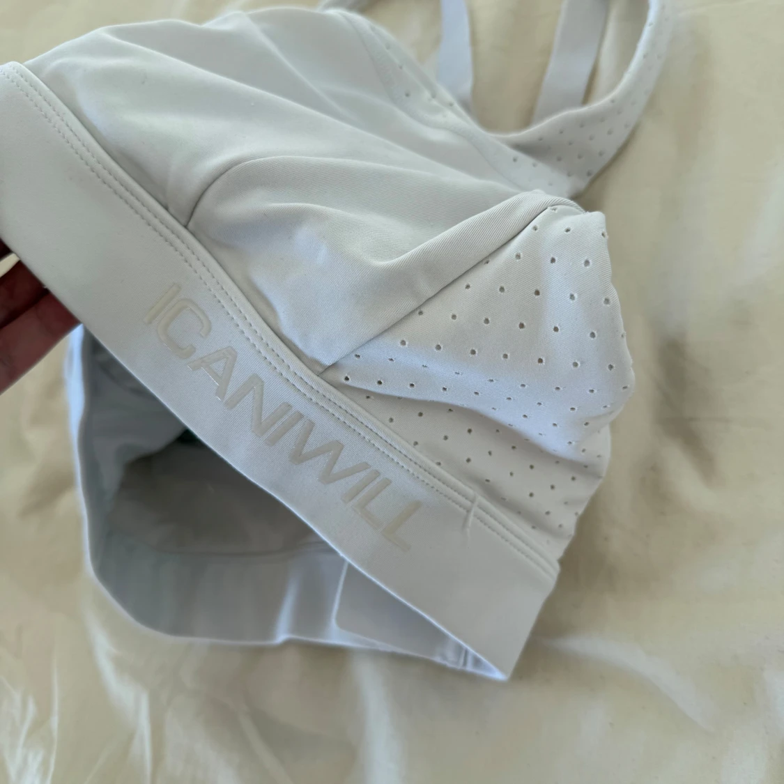 Vit sporttopp från ICANIWILL - 1