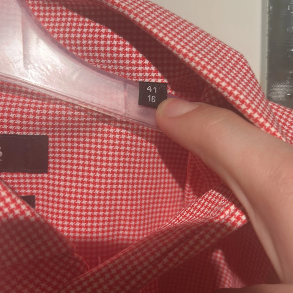 Röd och vit rutig skjorta från Boss - 1