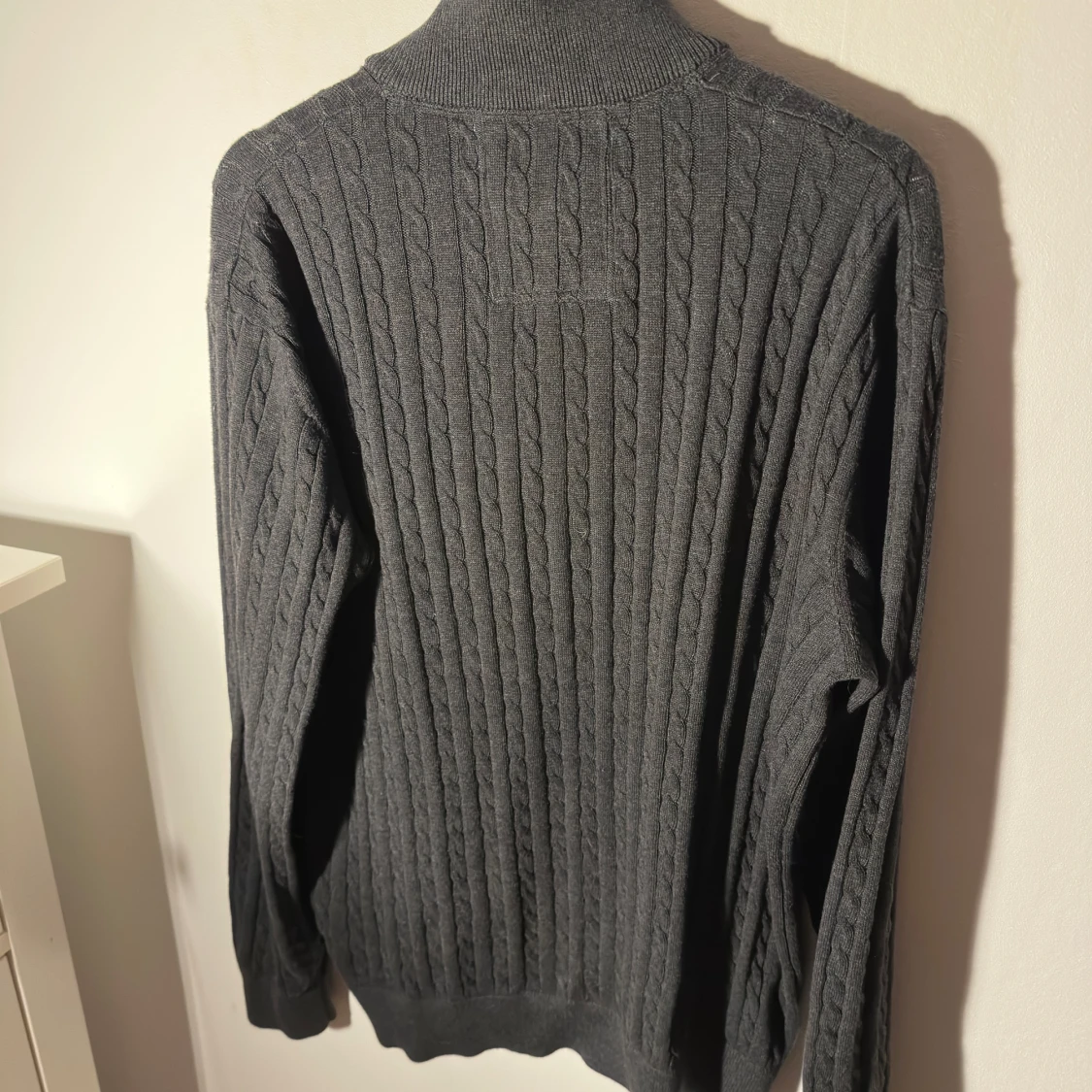 Grå tröja  från Lindbergh - 1